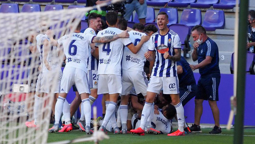 El Valladolid celebra el gol de la victoria frente al Alavs.
