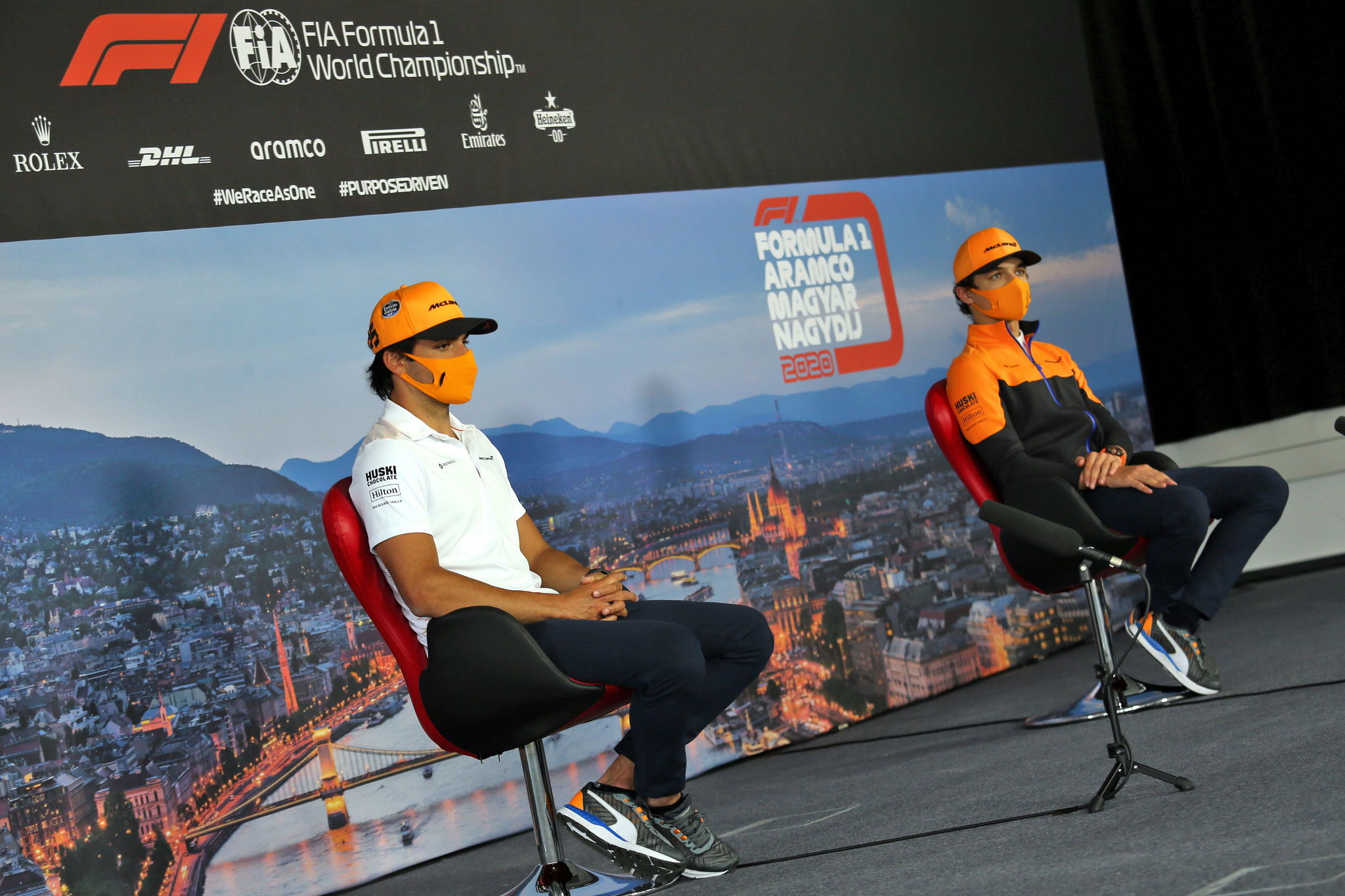 Mogyorod (Hungary), 16/07/2020.- A handout photo made available by the FIA shows Spanish Formula One driver Carlos lt;HIT gt;Sainz lt;/HIT gt; (L) and British Formula One driver Lando Norris from team Mclaren during the FIA Press Conference for the Formula One Grand Prix of Hungary in Mogyorod, Hungary, 16 July 2020. (Frmula Uno, Hungra) EFE/EPA/FIA/F1 HANDOUT SHUTTERSTOCK OUT HANDOUT EDITORIAL USE ONLY/NO SALES