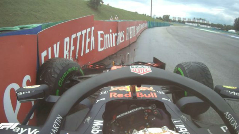Mex Verstappen se va contra una barrera y rompe la direccin de su...