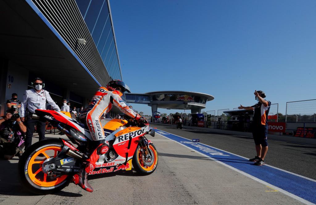 MotoGP - GP Andalucía 2020Marc enfila el 'pit lane' para salir. | MARCA.com