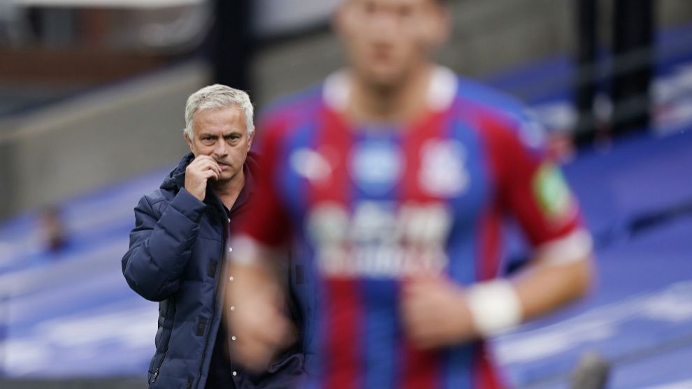 London (United Kingdom), 26/07/2020.- Tottenhams manager Jose lt;HIT gt;Mourinho lt;/HIT gt; during the English Premier League soccer match between Crystal Palace and Tottenham Hotspur in London, Britain, 26 July 2020. (Reino Unido, Londres) EFE/EPA/Will Oliver/NMC/Pool EDITORIAL USE ONLY. No use with unauthorized audio, video, data, fixture lists, club/league logos or live services. Online in-match use limited to 120 images, no video emulation. No use in betting, games or single club/league/player publications