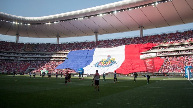 Estadio de Chivas cumple 10 años.