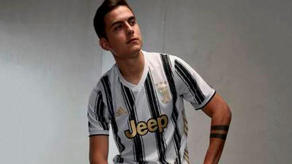 Juventus present their new home shirt for the 2020/21 season