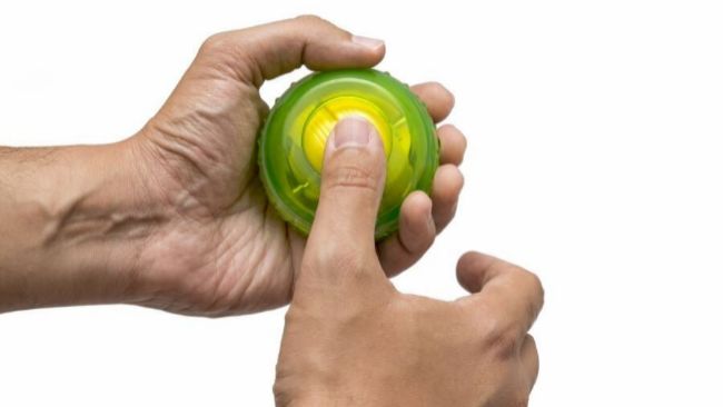 Powerball: as funciona la bola para fortalecer los brazos que arrasa en Amazon