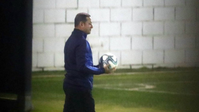 Anil Murthy, presidente del Valencia, en un entrenamiento en Paterna.