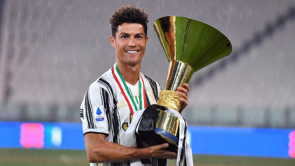 Turin (Italy), 01/08/2020.- Juventus player lt;HIT gt;Cristiano lt;/HIT gt; Ronaldo celebrates with the trophy the victory of the 9th consecutive Italian championship after the Italian Serie A soccer match Juventus FC vs AS Roma at the Allianz stadium in Turin, Italy, 01 August 2020. (Italia) EFE/EPA/ALESSANDRO DI MARCO