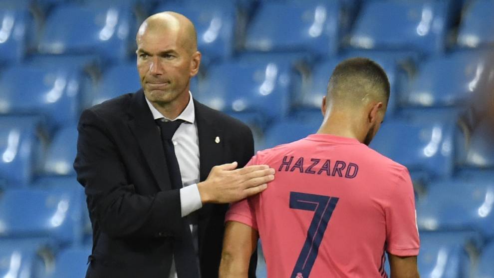Zinedine Zidane, respaldado por los aficionados merengues