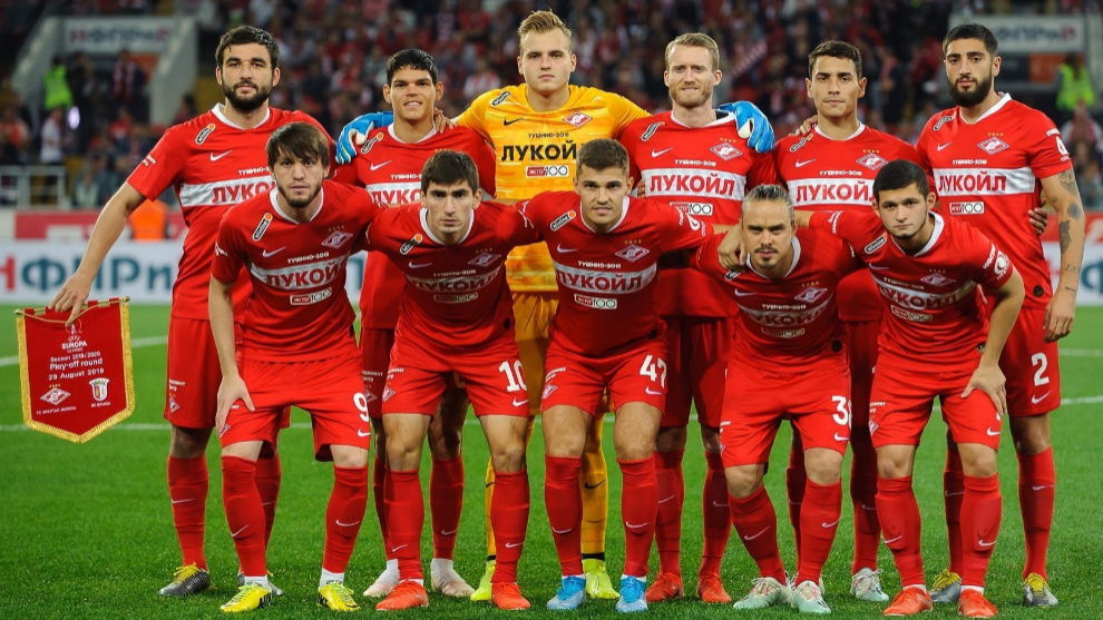 La plantilla del Spartak de Mosc, antes de un partido.