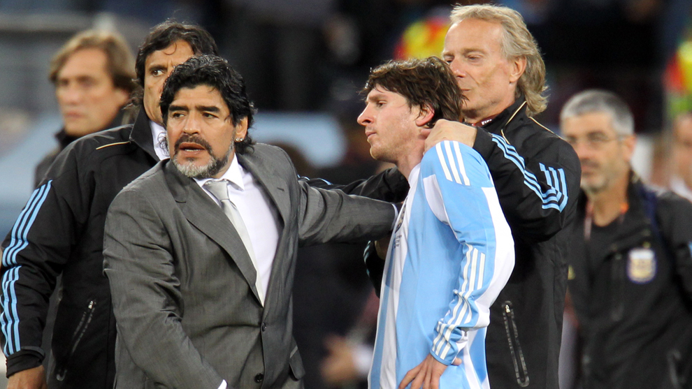 Maradona, Leo Messi y Fernando Signorini con la seleccin de...