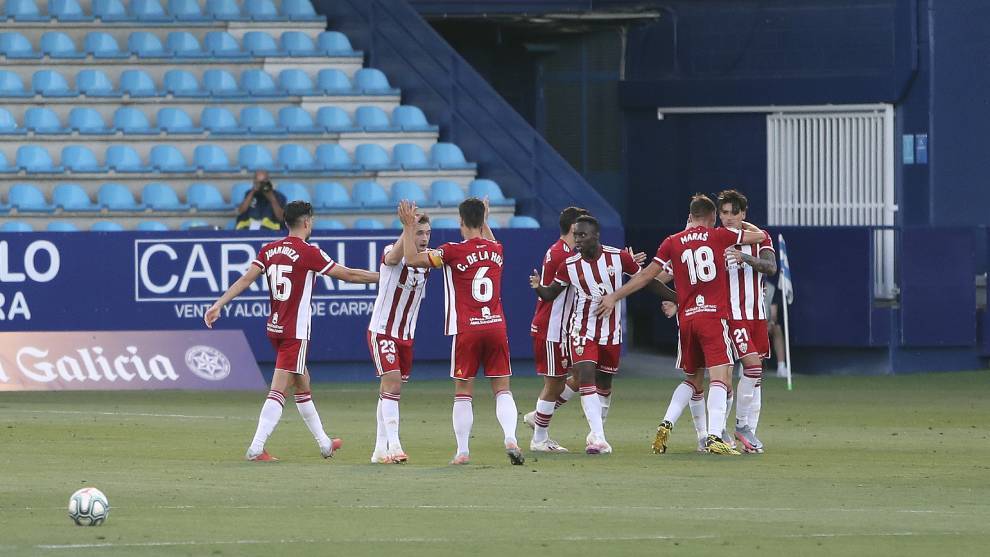 El Almera celebra un gol ante la Ponferradina