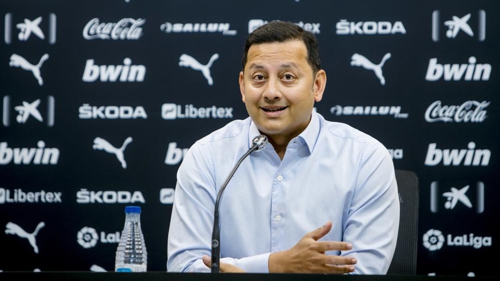 Murthy explains Valencia's sales: What use is a bankrupt club?