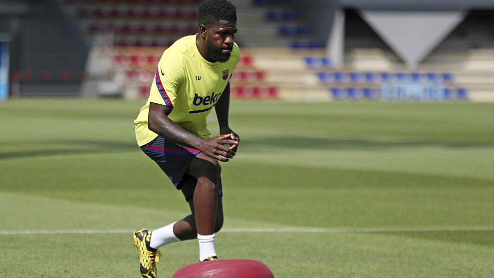Samuel Umtiti en un entrenamiento con el Barcelona.