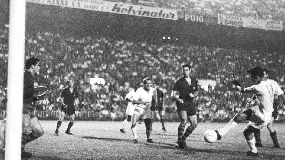 Valencia - Barcelona. Copa de Ferias de 1962. Gol de Yosu, primero...