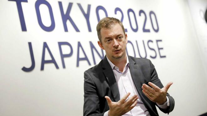 Andrew Parsons, en la casa de los Juegos de Tokio 2020 durante los de...