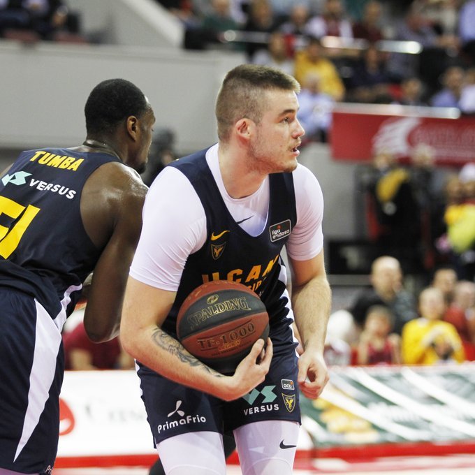 El Casademont Zaragoza hace oficial la cesin de Radoncic al Gipuzkoa Basket