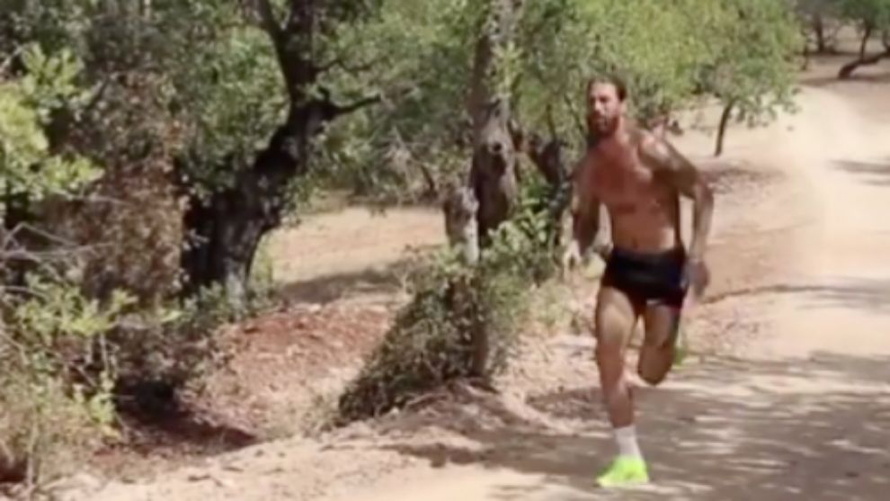 Sergio Ramos trains on holiday by sprinting up a hill