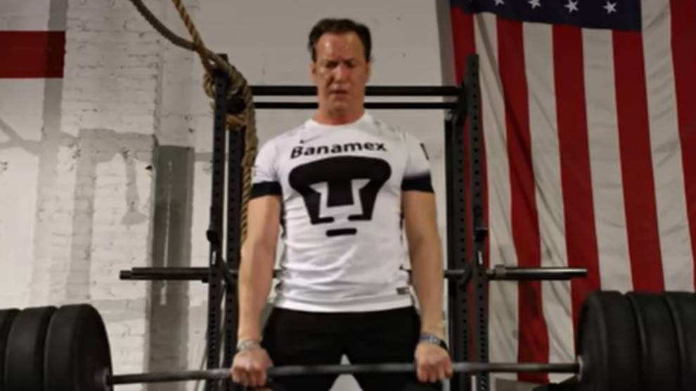 Noticias De Pumas Patrick Wilson Se Preparo Para Aquaman Con La Playera De Los Pumas Marca Claro Mexico