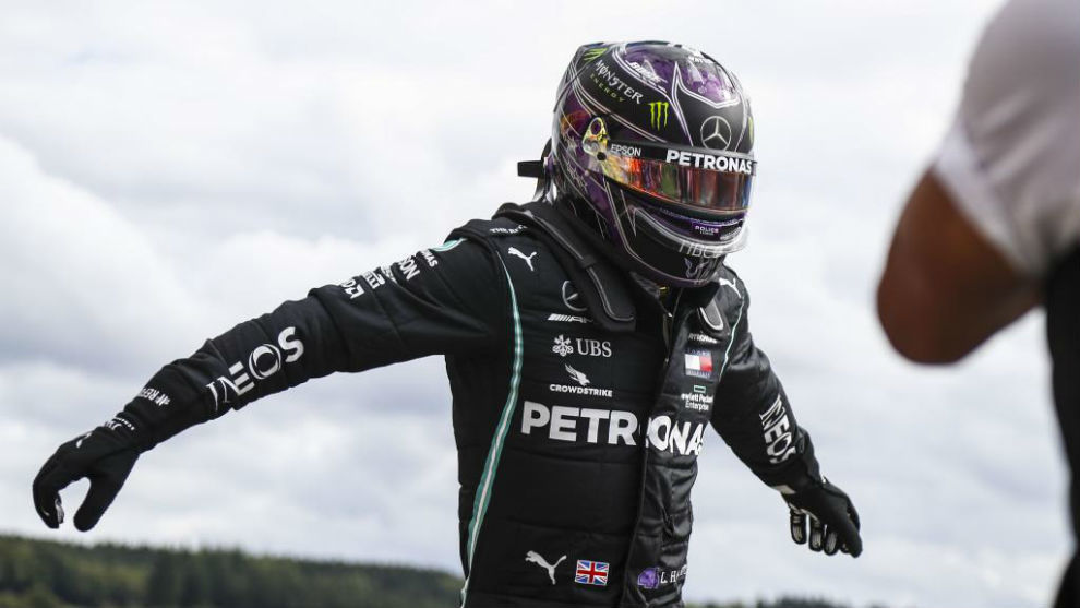 Lewis Hamilton celebra la victoria en el GP de Blgica 2020.