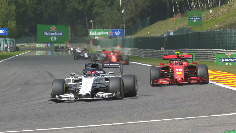 Leclerc y Vettel, por detrs de Kvyat durante el GP de Blgica.