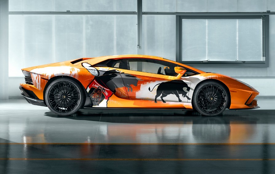 El arte urbano tambin puede tener por lienzo un Lamborghini Aventador.