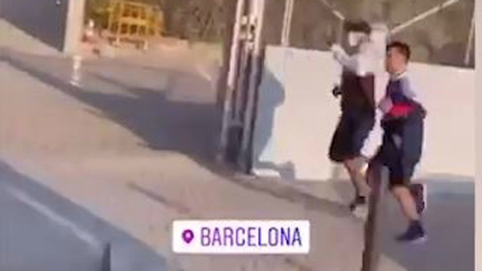 Arturo Vidal se entrena como un runner más por las calles de Barcelona
