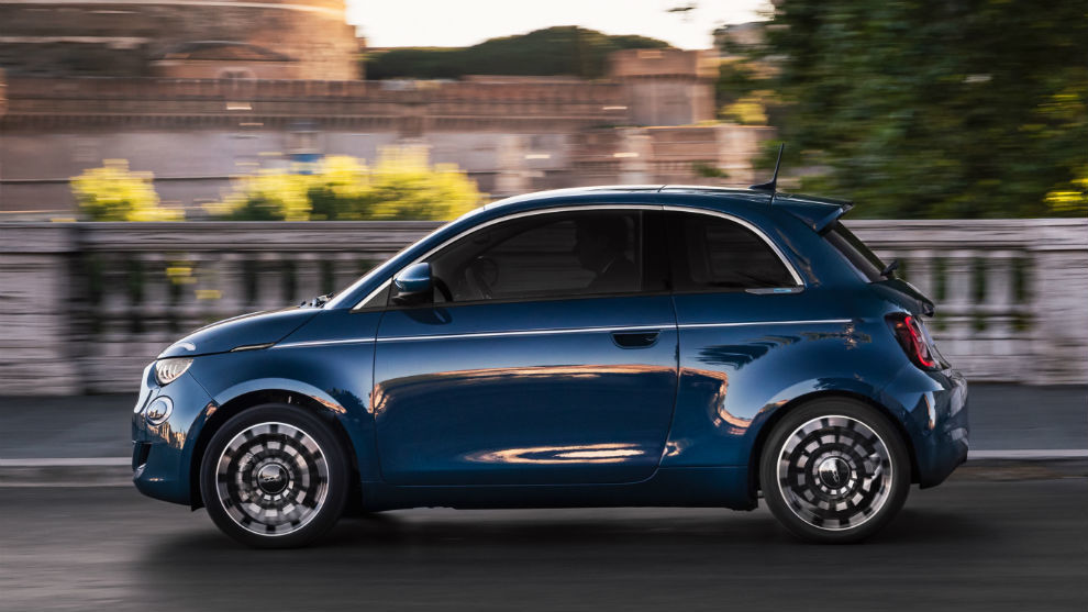 Fiat vender en Espaa la versin elctrica del nuevo 500 desde 29.900 euros.