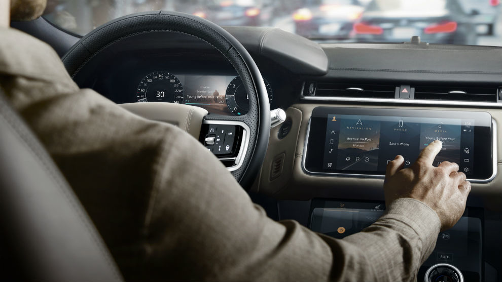 El Range Rover Velar incorpora el nuevo sistema de infoentretenimiento Pivi.