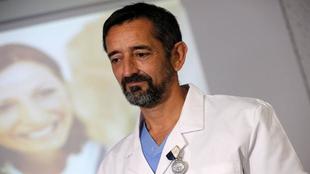 El cirujano Pedro Cavadas