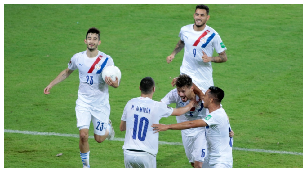 Los jugadores de Paraguay celebrando el gol ante Venezuela