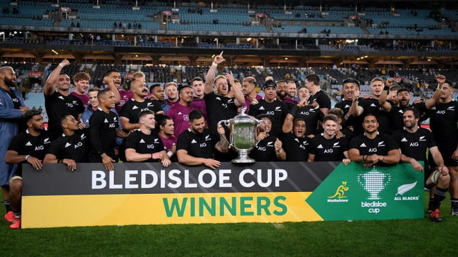 Nueva Zelanda celebra su triunfo en la Copa Bledisloe.