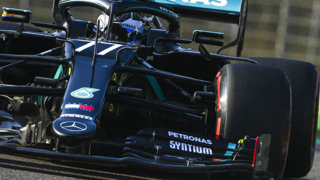 Bottas pips Hamilton to pole position at Imola