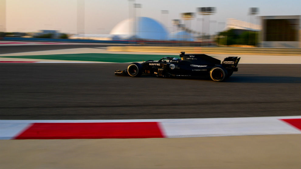 Alonso, durante los test de hoy en Bahrin.