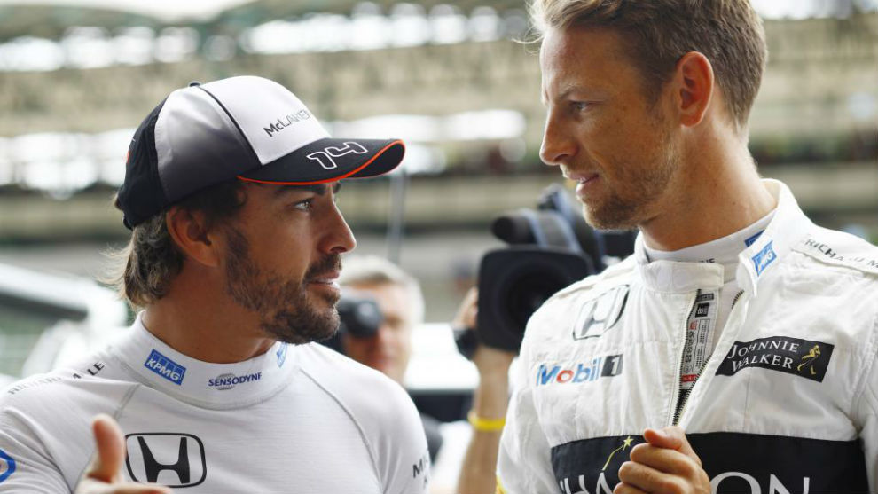 Alonso y Button, en el GP de Hungría 2016.