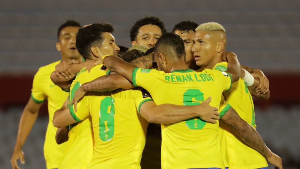 Uruguay vs Brasil Brasil impone su pegada para vencer a Uruguay en el  estadio Centenario - Mundial 2022: