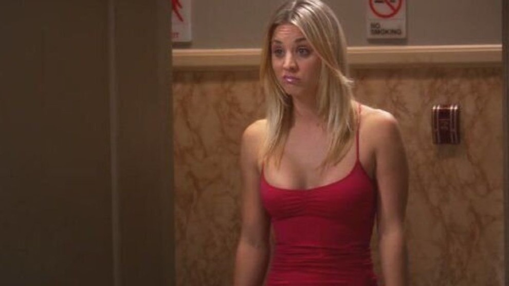 Kaley Couco interpretando a Penny en 'The Big Bang Theory'