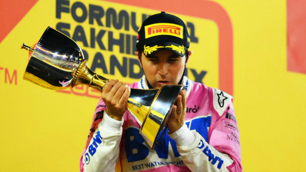 Checo Prez, feliz con su triunfo en el GP de Sakhir.