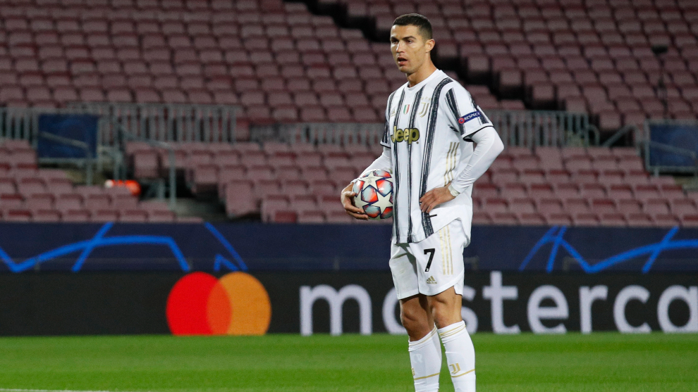 Cristiano Ronaldo durante el triunfo de la Juventus en Barcelona. |