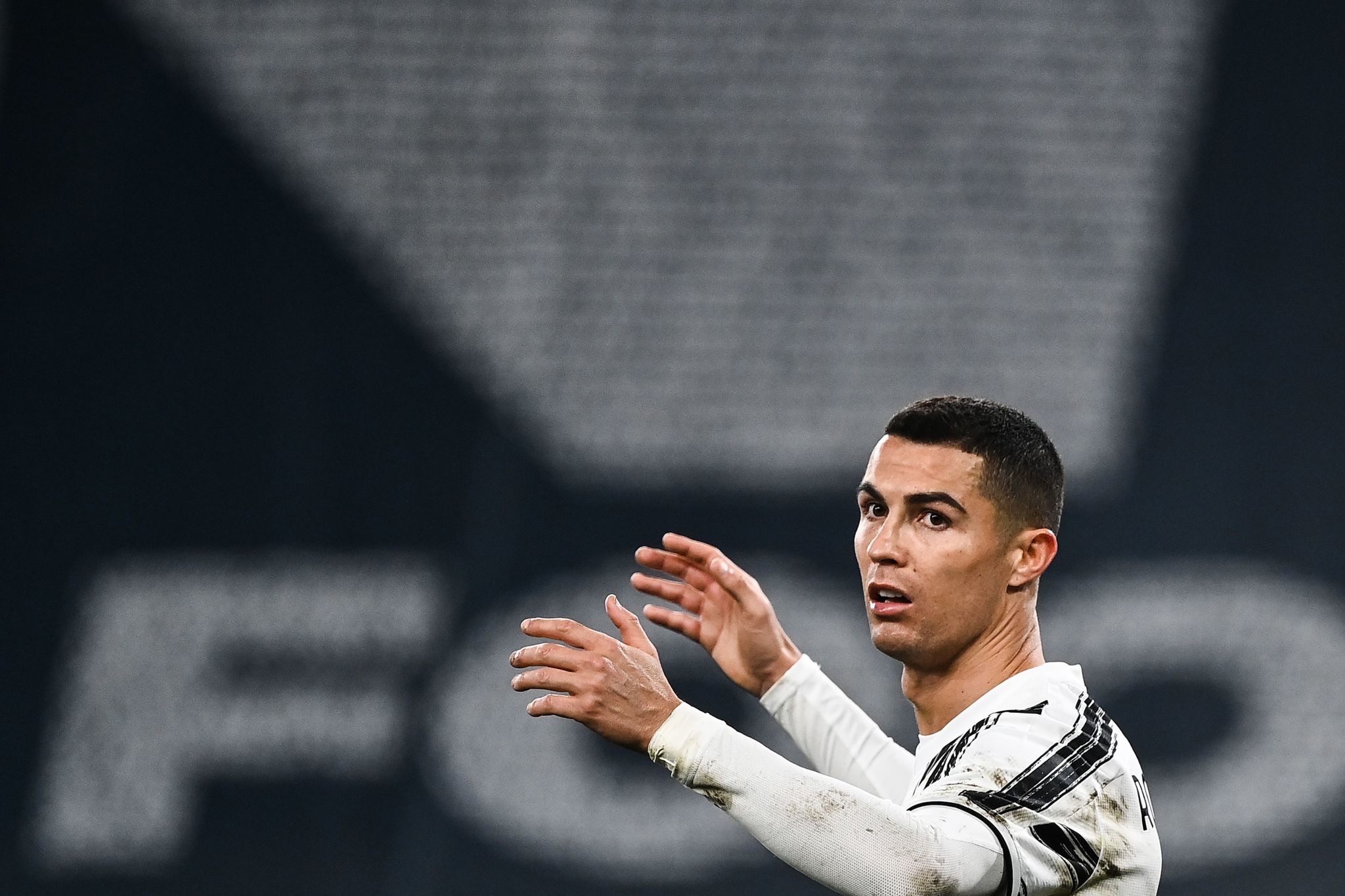 Cristiano Ronaldo rescata de penalti a una Juventus que sigue aburriendo en Serie A