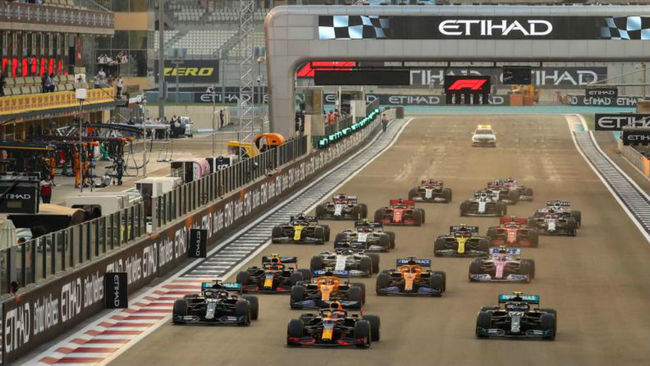 Salida del Gran Premio de Abu Dhabi de F1 2020.