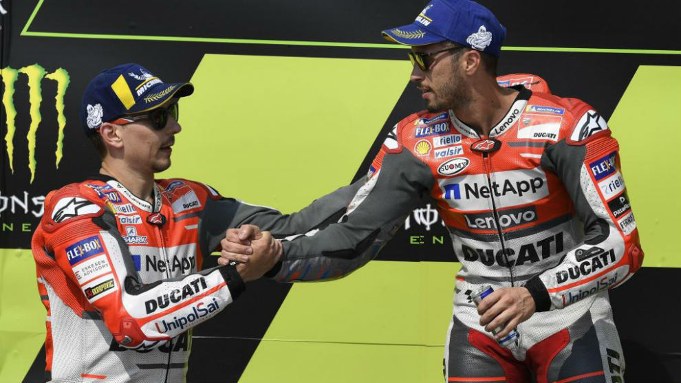 Jorge Lorenzo y Andrea Dovizioso, en su época juntos en Ducati en 2018.