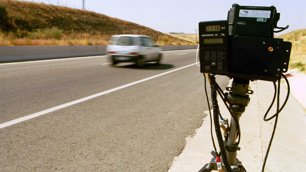 La DGT quiere eliminar la norma que permite superar en 20 km/h el lmite de velocidad al adelantar. Foto: Alberto R. Roldn
