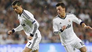 Cristiano Ronaldo y Mesut Özil compartieron vestuario en el Real...