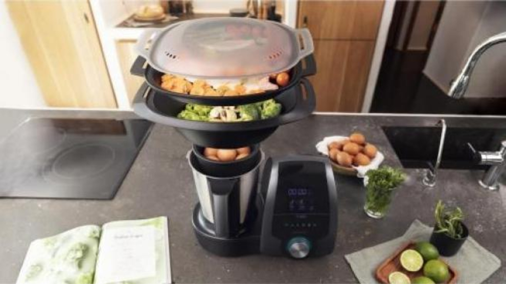 Imagen del robot de cocina Mambo 8590, a la venta en Carrefour que es...