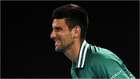 Djokovic y su cara de dolor, durante el partido.