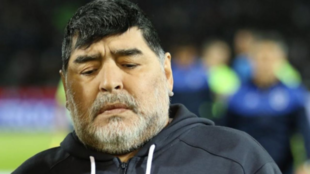 "A Maradona le ponan pastillas en la cerveza para que no joda de noche"