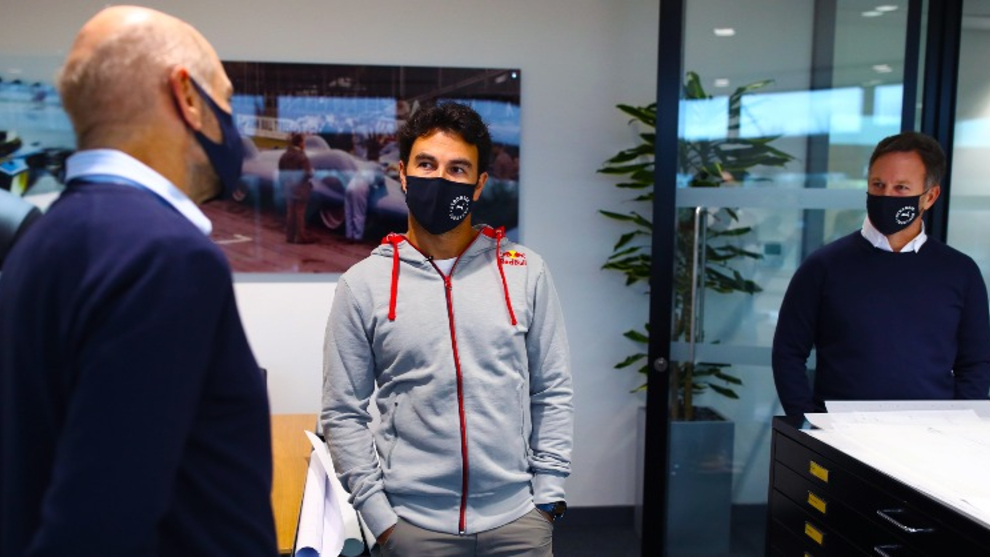 Red Bull espera de Checo Prez el nivel de Daniel Ricciardo