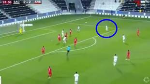 El golazo de Cazorla en el minuto 92 que da media Liga al Al Sadd de Xavi