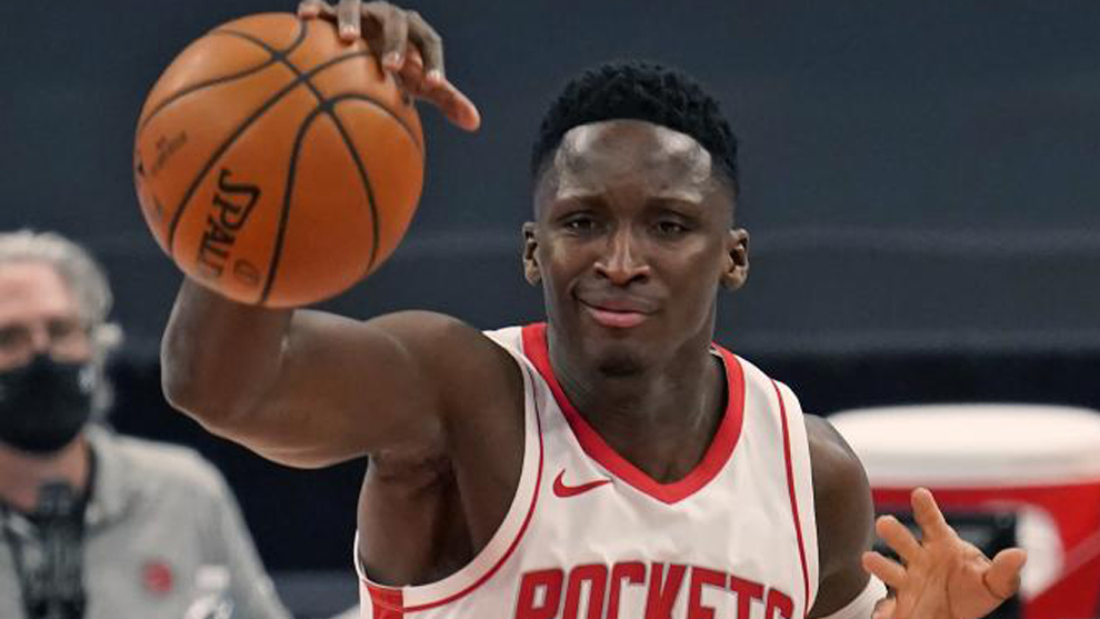 Victor Oladipo in action for the Houston Rockets.