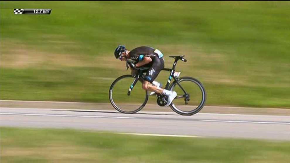 Chris Froome bajando el Peyresourde en el Tour de Francia de 2016.