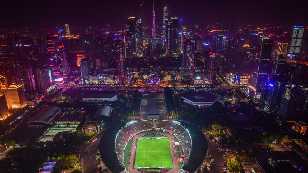 Estadio de Tianhe que albergará el partido inaugural de la Superliga china 2021 entre Guangzhou FC y Guangzhou City